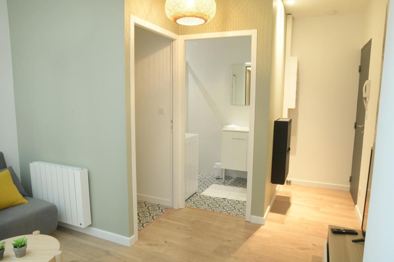 T2 Avec Verriere Situe En Hyper Centre Avec Wifi, Linge, Draps, Savons Et Serviettes Fournis Cognac Exteriör bild